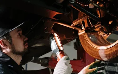 Fall Garage Gear: Work Lights, Creepers, Gloves, and Magnetic Trays