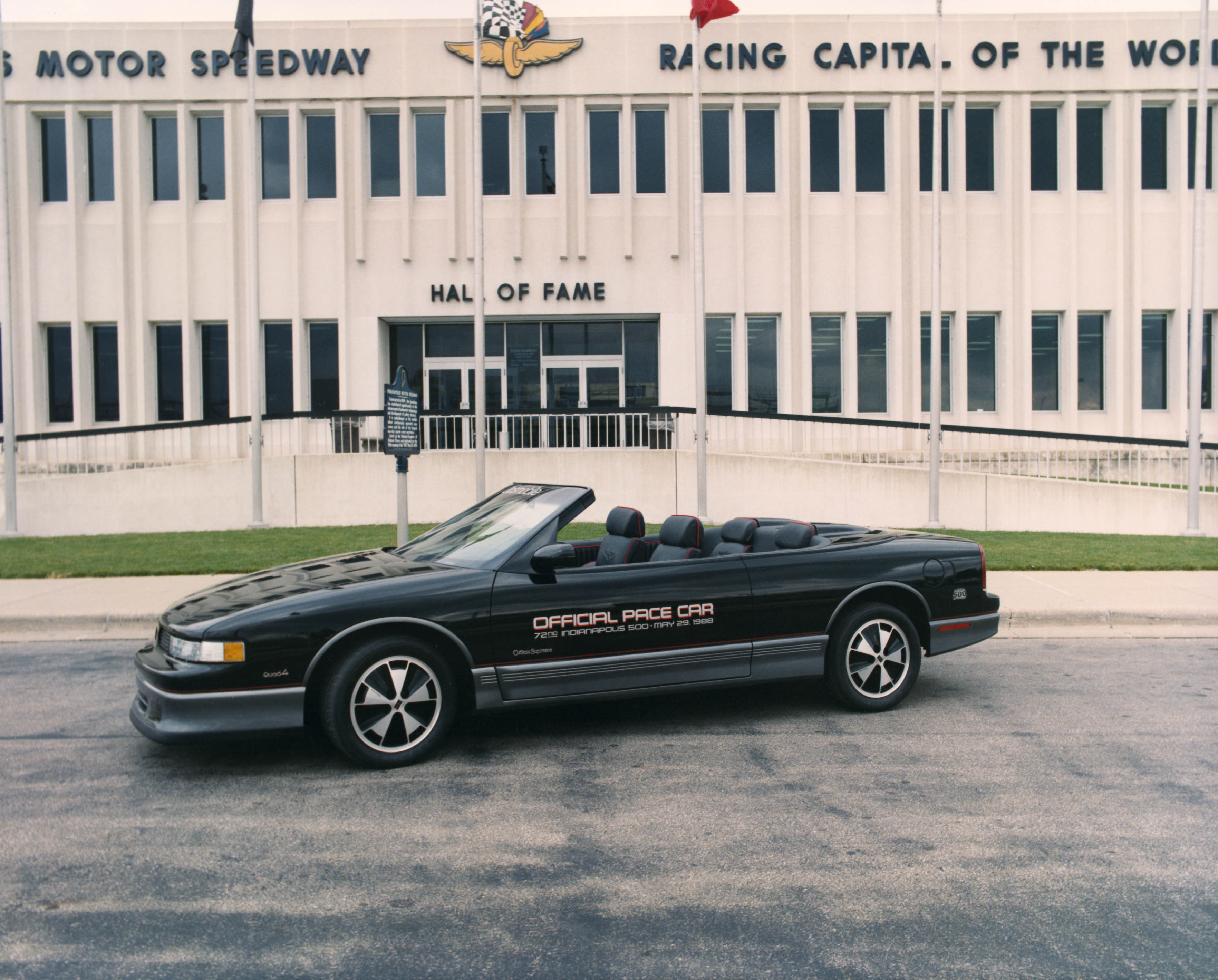 Chevrolet Cutlass Supreme - Indianapolis 500 Pace Car