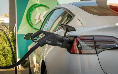 V2H and V2L in 2026 — Which EVs Can Actually Power Your House, and What It Costs to Set Up