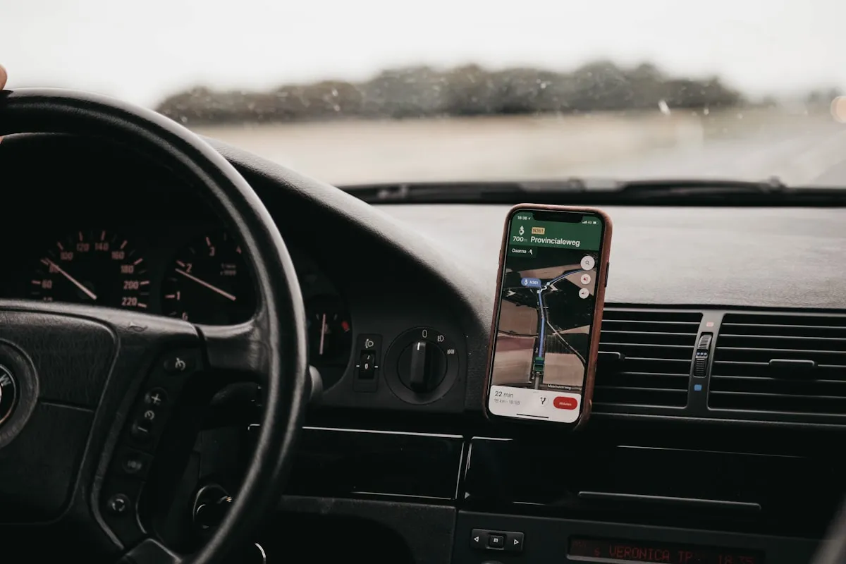 Wireless Charging, Phone Mounts, and In-Car Connectivity for Summer Road Trips